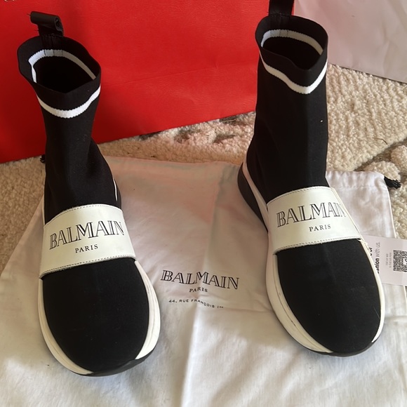 Authenticated Balmain logo sneakers - Picture 2 of 11
